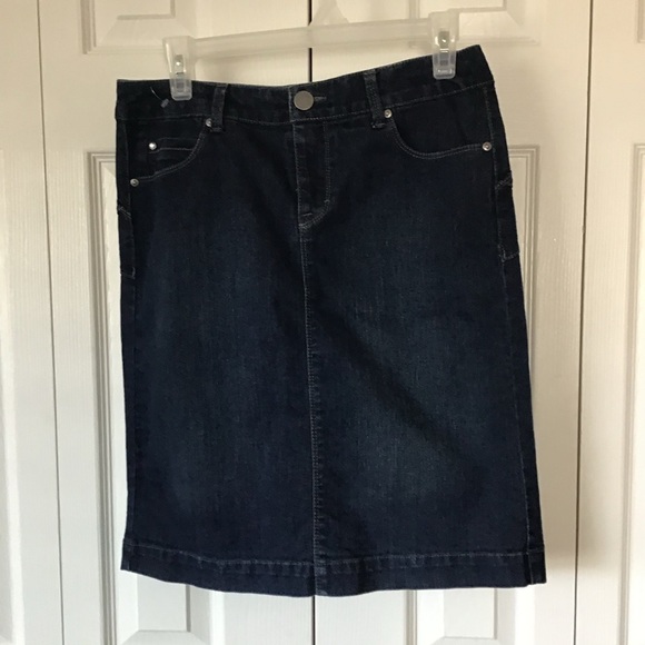 Style & Co. Dresses & Skirts - Style & Co 5 Pocket Denim Skirt with Back Rhinestone Pockets Size 4